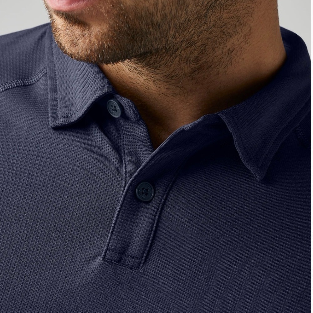 Rhone Delta Pique Polo Shirt Men’s Size Medium Navy Blue Short Sleeve Golf - Picture 3 of 12